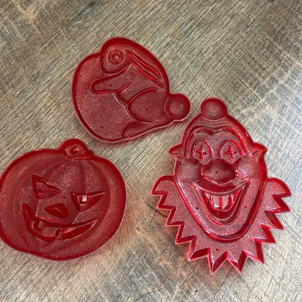 Aunt Chicks Vintage Cookie Cutters Ruby Red Plastic Bunny Pumpkin Clown Set of 3
